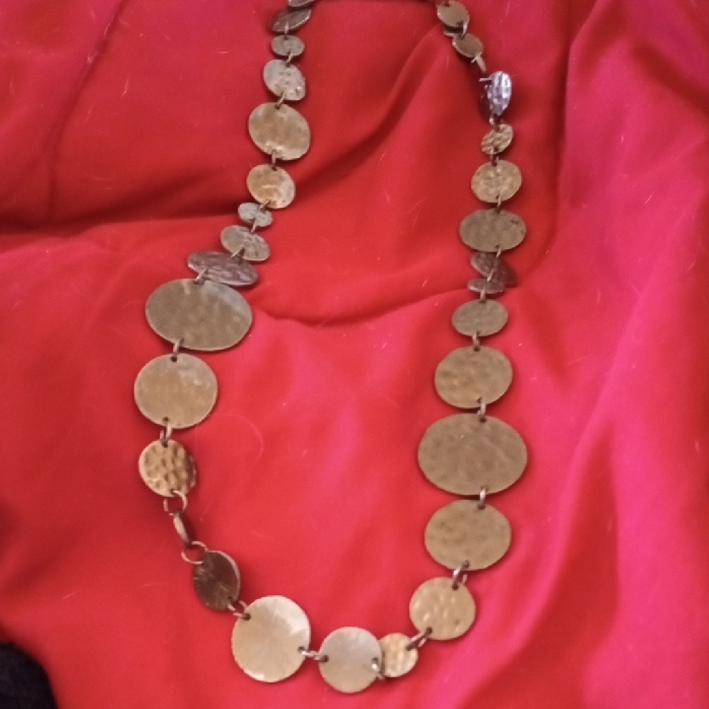 Gold Disc Necklace with Graduated Beads - Picture 2 of 3